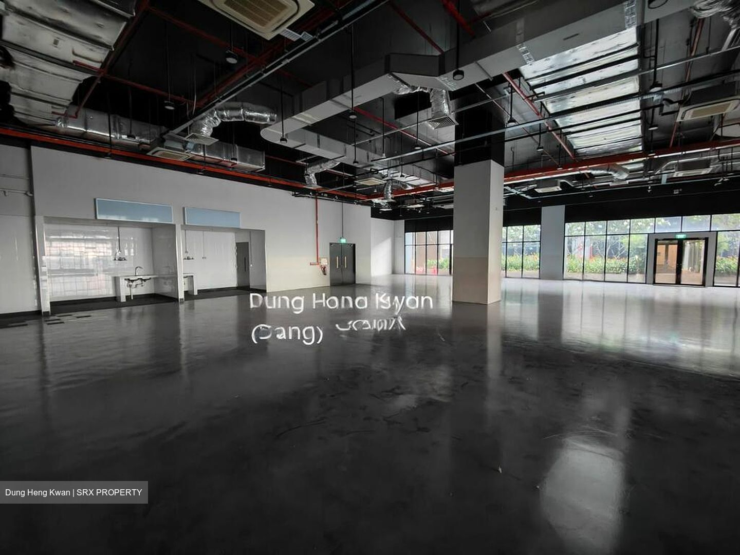 Suites 123 (D8), Retail #464690771